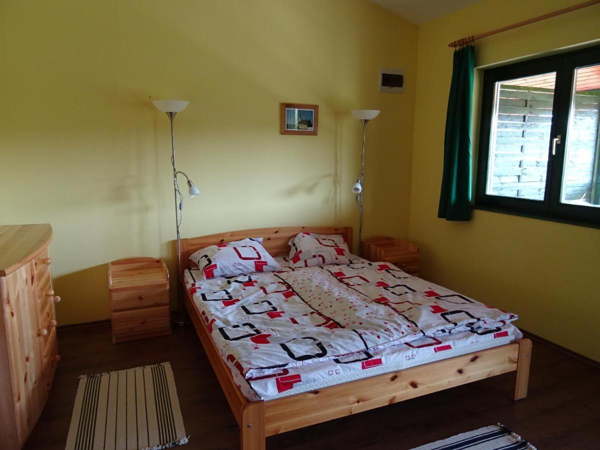 Kisrejtek Apartmanhaz Lispeszentadorjan Экстерьер фото