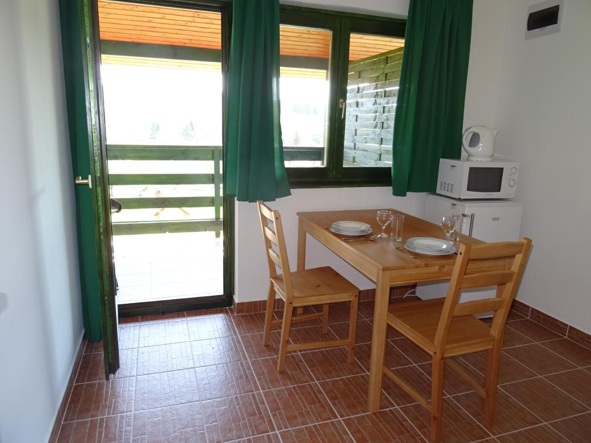 Kisrejtek Apartmanhaz Lispeszentadorjan Экстерьер фото